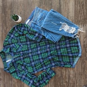 ❌️Plaid Button Up Shirt